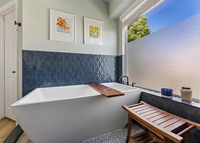 Dom wakacyjny Resort-style 5br Free Pool Heat Putting