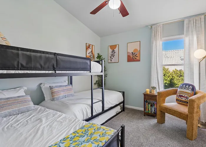 Resort-style 5br Free Pool Heat Putting *