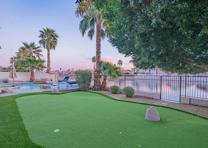 Resort-style 5br Free Pool Heat Putting * Glendale